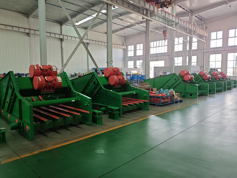 20241121_Linear_vibrating_screen_for_coal_separation